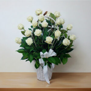 Kosz białych róż - Kwiaciarnia KWIATOSTACJA Kraków